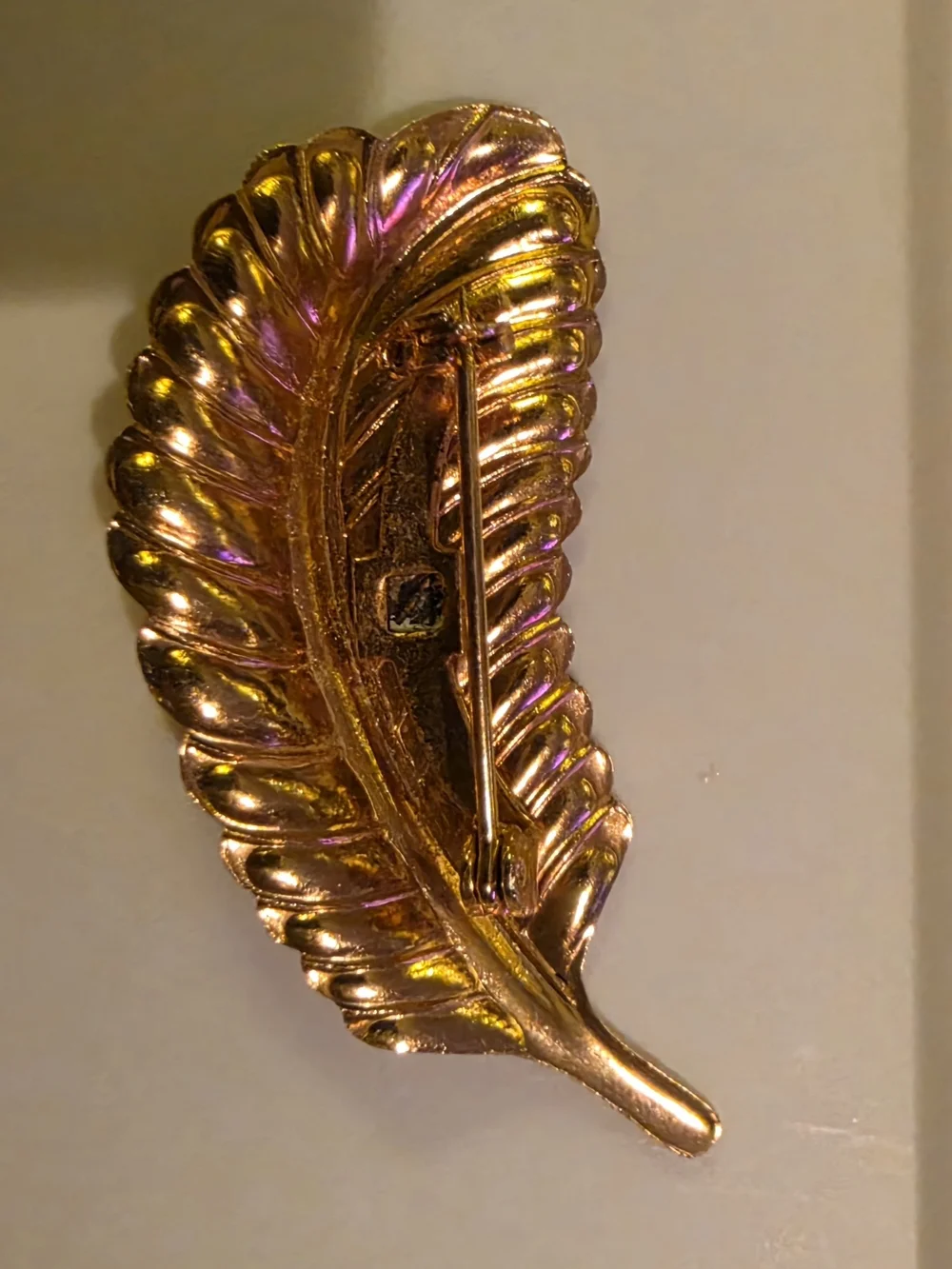 Lot of 4 Vintage Brooches Features Beautiful Gold Tone Designs